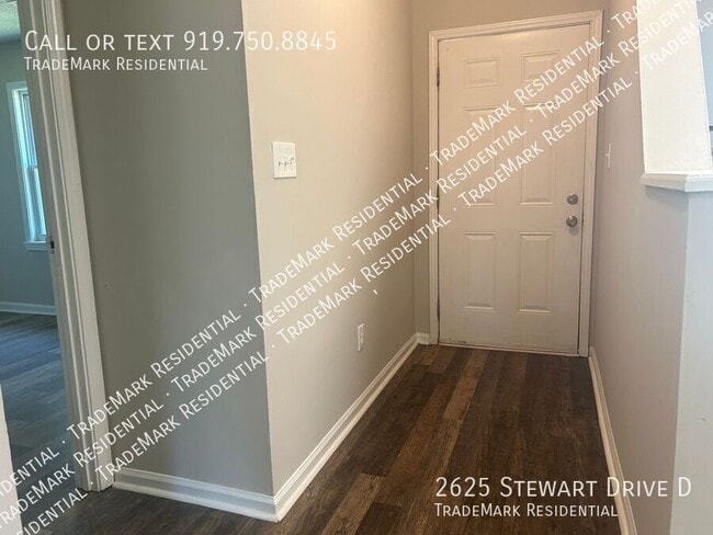 Building Photo - 2625 Stewart Dr