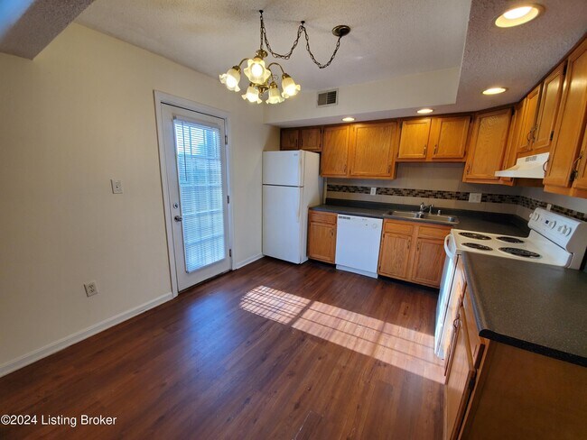 Building Photo - 6418 Venango Dr