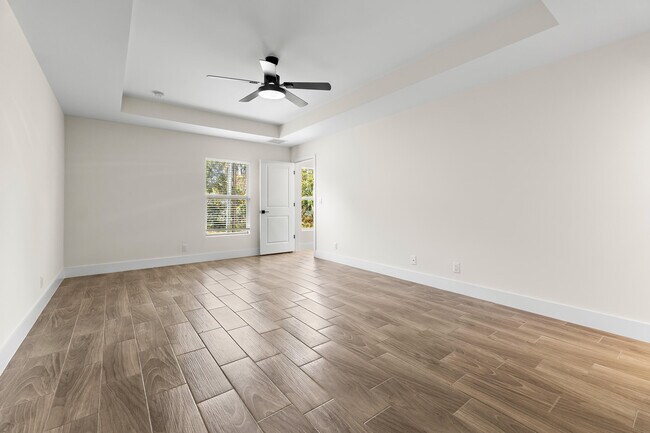 Building Photo - 3003 SE Fairmont St