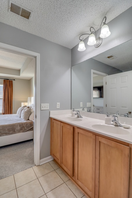 Building Photo - 1135 Canyon Oak Loop