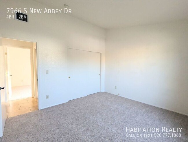Building Photo - 7966 S New Abbey Dr