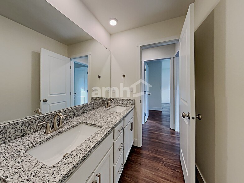 Building Photo - 1620 192nd St Ct E