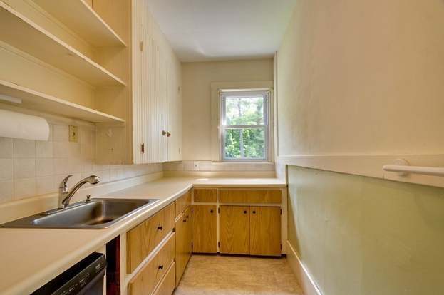 Building Photo - 48 Seaver St