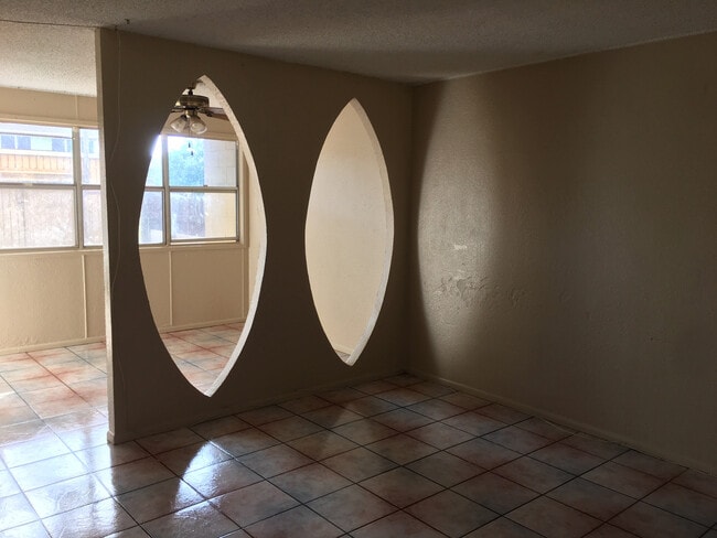 Building Photo - 3 bedroom 1.5 bath home in Ulu Wehi