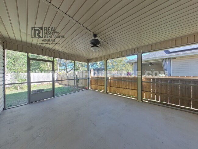 Building Photo - 5137 Peach Dr