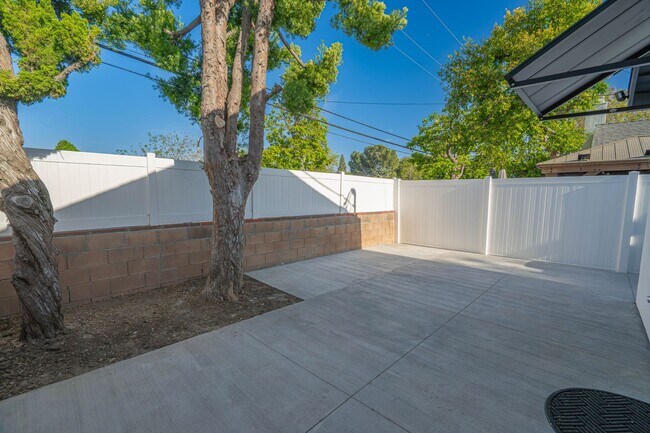 Building Photo - Stunning 3-Bedroom Single-Story ADU in Granada Hills!