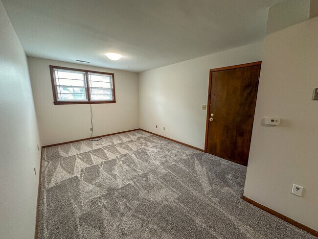 Interior Photo - 218 Hyland