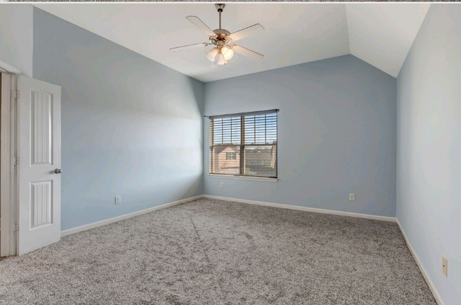 Building Photo - 6009 Ten Bears Way