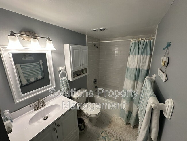 Building Photo - 4700 Ocean Beach Blvd