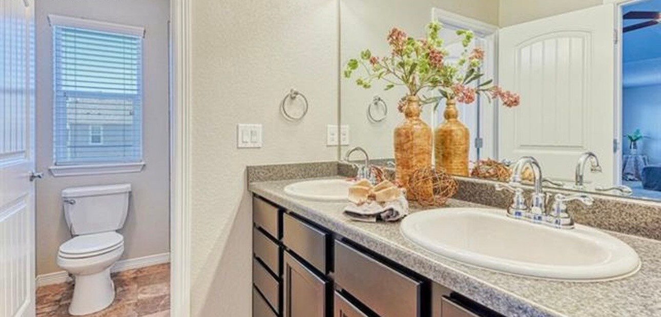 Building Photo - 6793 Galpin Dr