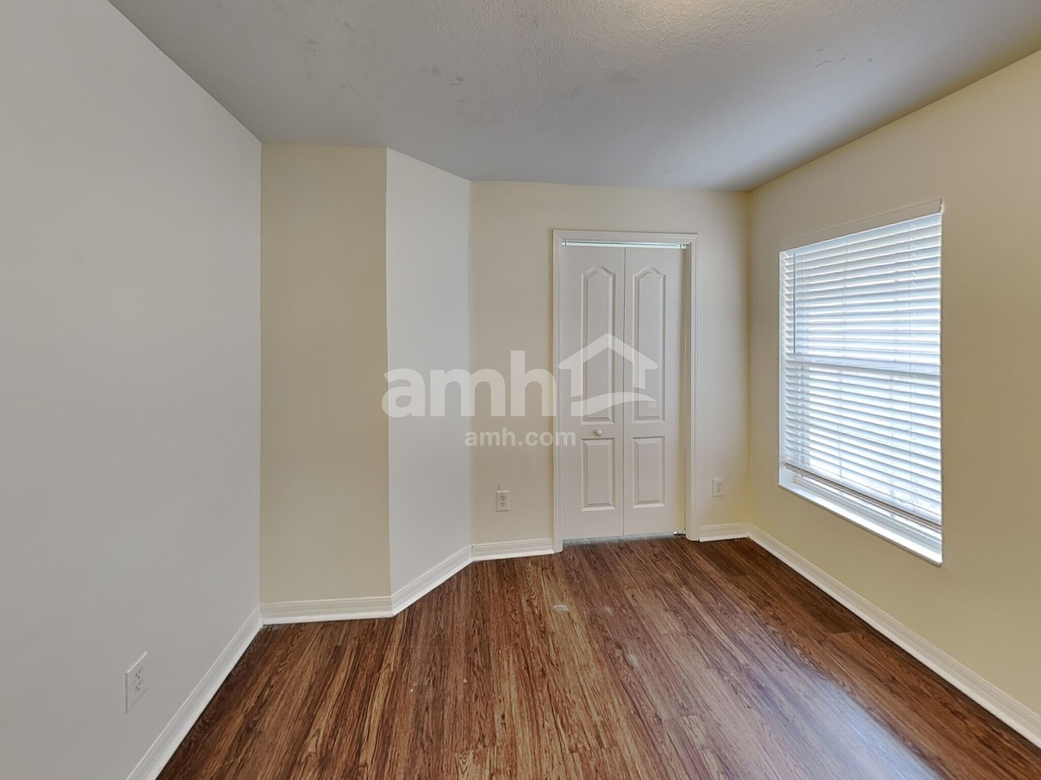 Building Photo - 10126 41st Ct E