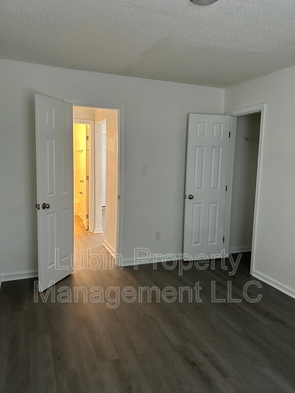 Building Photo - 1699 Pendleton St