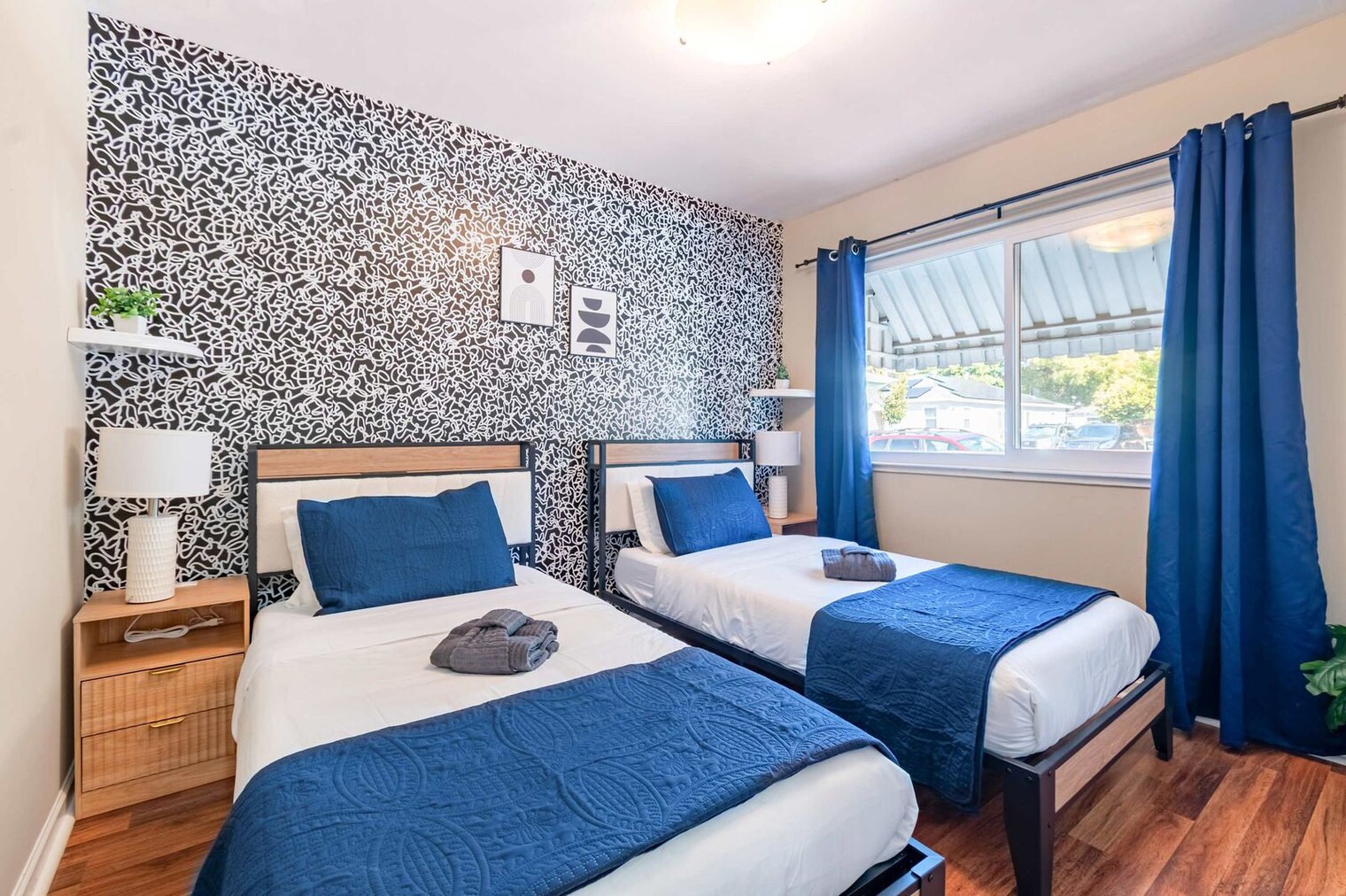 Building Photo - 2312 Bonar St