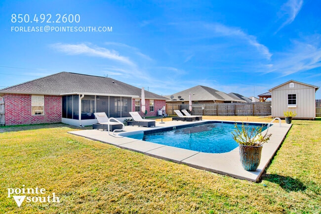 Building Photo - 33633 Field Stone Ln