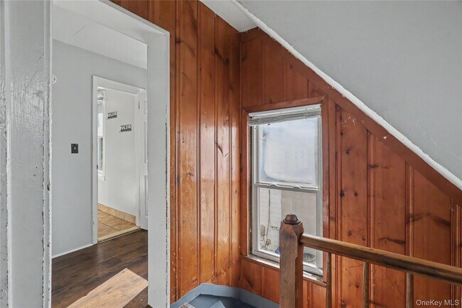 Building Photo - 39 Spruce St