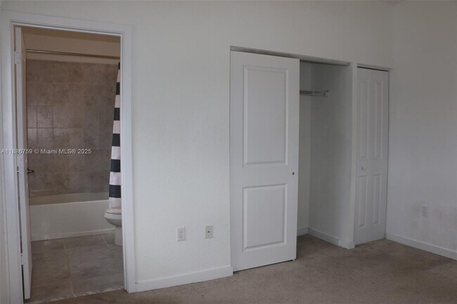 Building Photo - 25372 SW 135th Ave