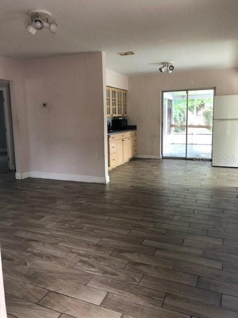 Building Photo - 1955 N Old Coachman Rd