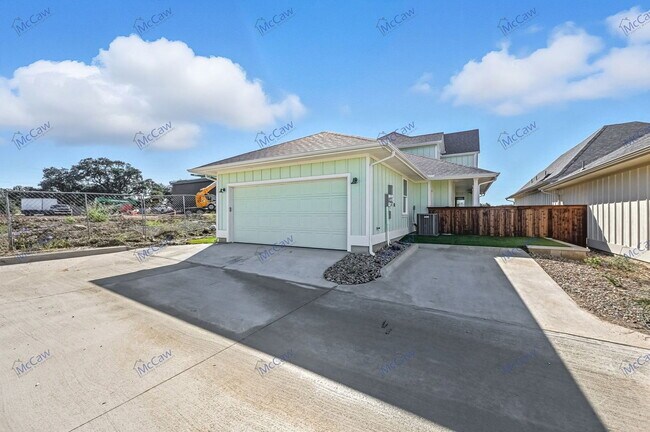 Building Photo - 100 Cardinal Wds