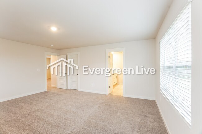 Building Photo - 880 Bur Oak Ct