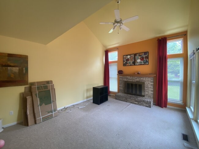 Building Photo - 3074 Ailsa Craig