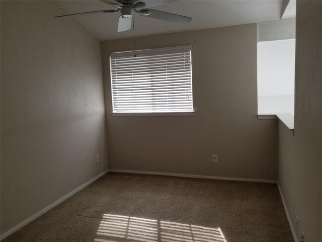Building Photo - 4203 Holland Ave