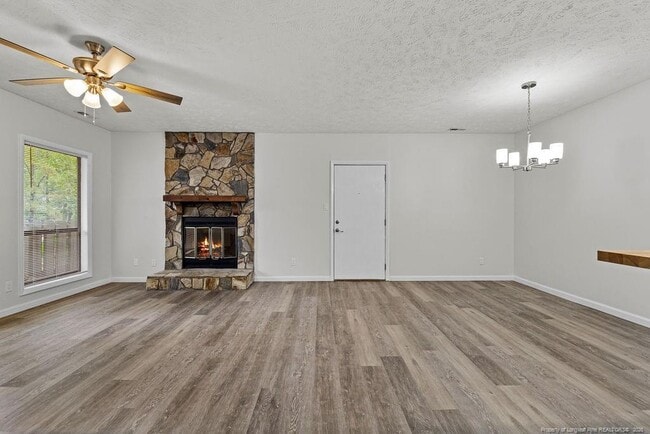 Building Photo - 1865 Tryon Dr