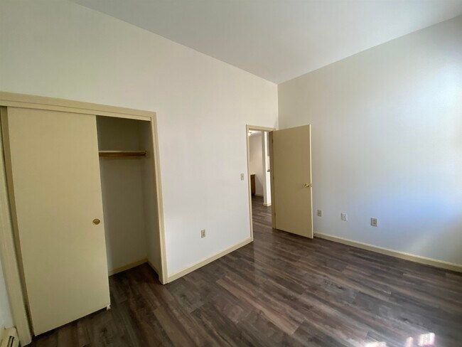 Building Photo - 124 Orange St