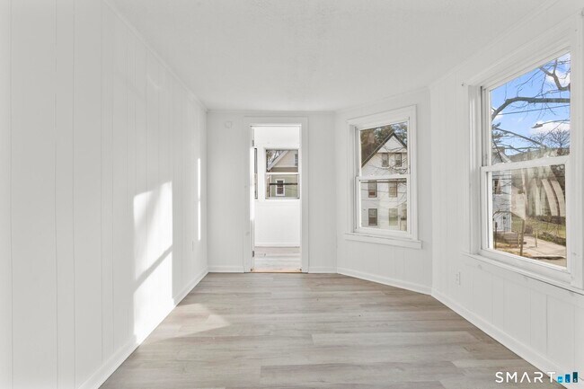 Building Photo - 426 Poplar St