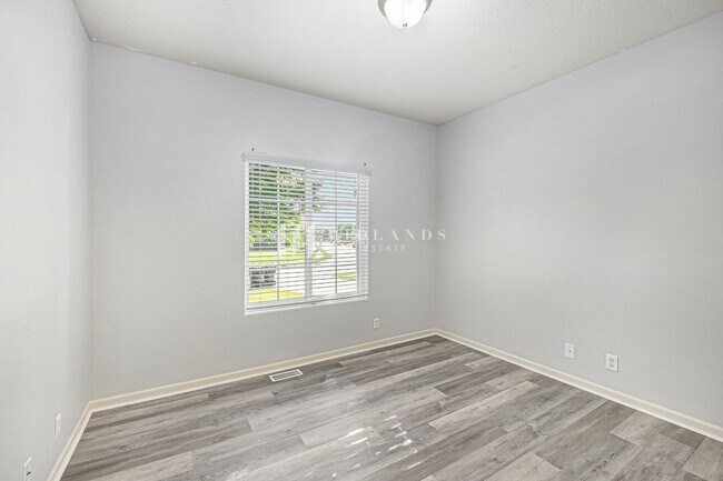 Building Photo - Millard Ranch