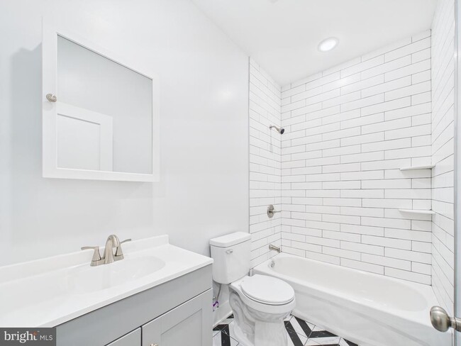 Building Photo - 5208 Chancellor St