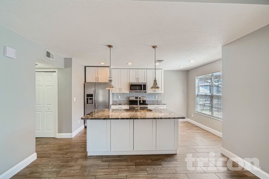 Building Photo - 2860 Denmarsh Ct