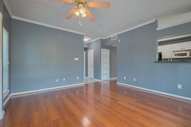 Building Photo - 1330 Old Spanish Trl