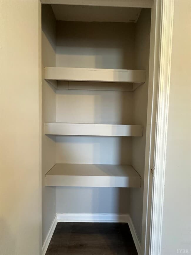 Building Photo - 601 Jackson St