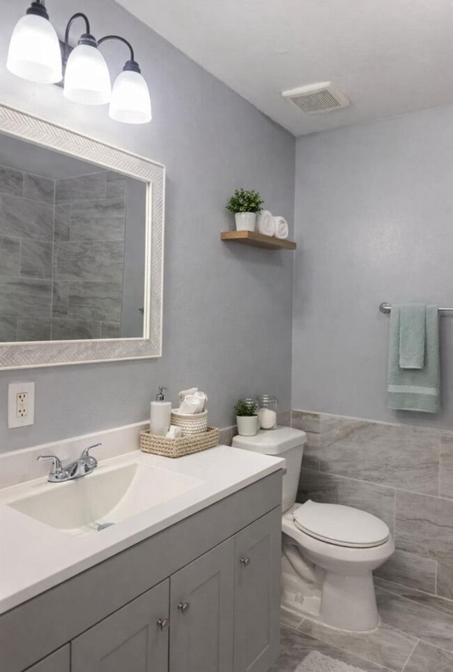 Building Photo - 4515 Oxford St