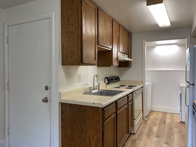 Building Photo - 2 Bed 1 Bath Duplex in Country Setting - NW Ft. Collins