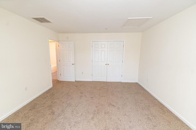 Building Photo - 202 Carsons Ct