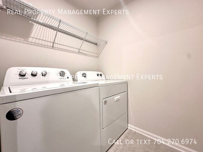 Building Photo - 4408 Iron Oak Ln