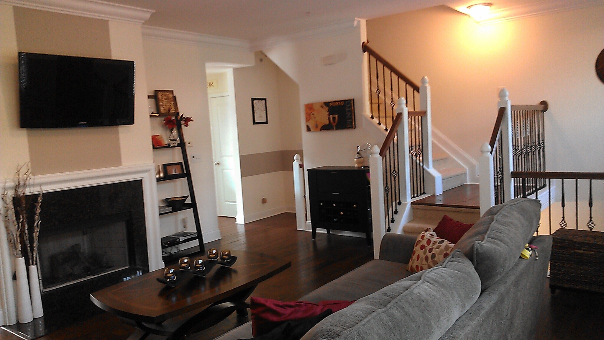 Living Room - 524 Allard Pl