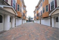 Building Photo - 330 Maple Ave