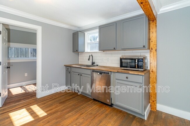 Building Photo - 1900 Edgewood Ave