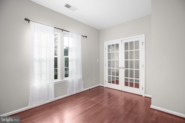 Building Photo - 71 Bismark Dr