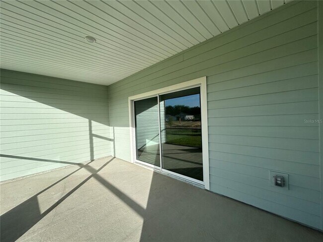 Building Photo - 12419 NW 139th Dr
