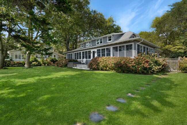 Building Photo - 912 Peconic Bay Blvd