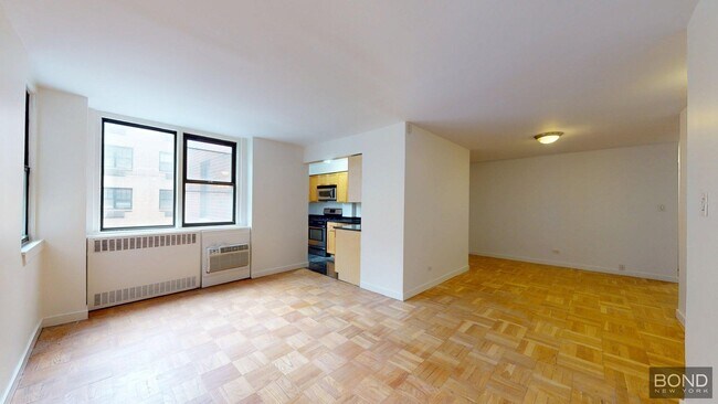 Primary Photo - 435 E 79th St