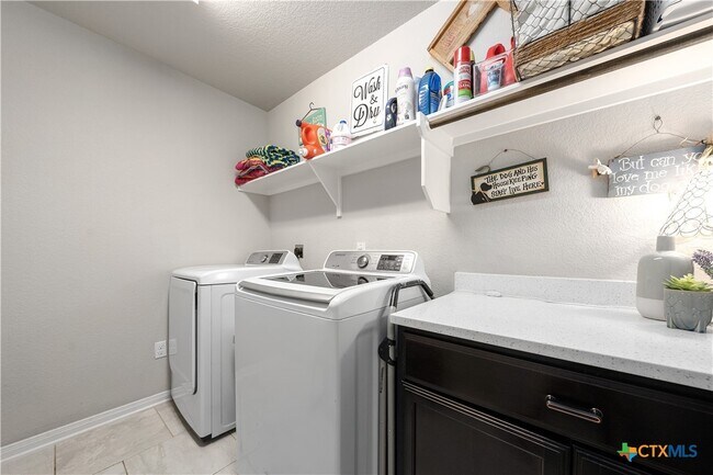 Building Photo - 1309 Amber Dawn Dr