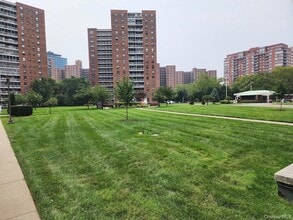 Building Photo - 61-15 98th St