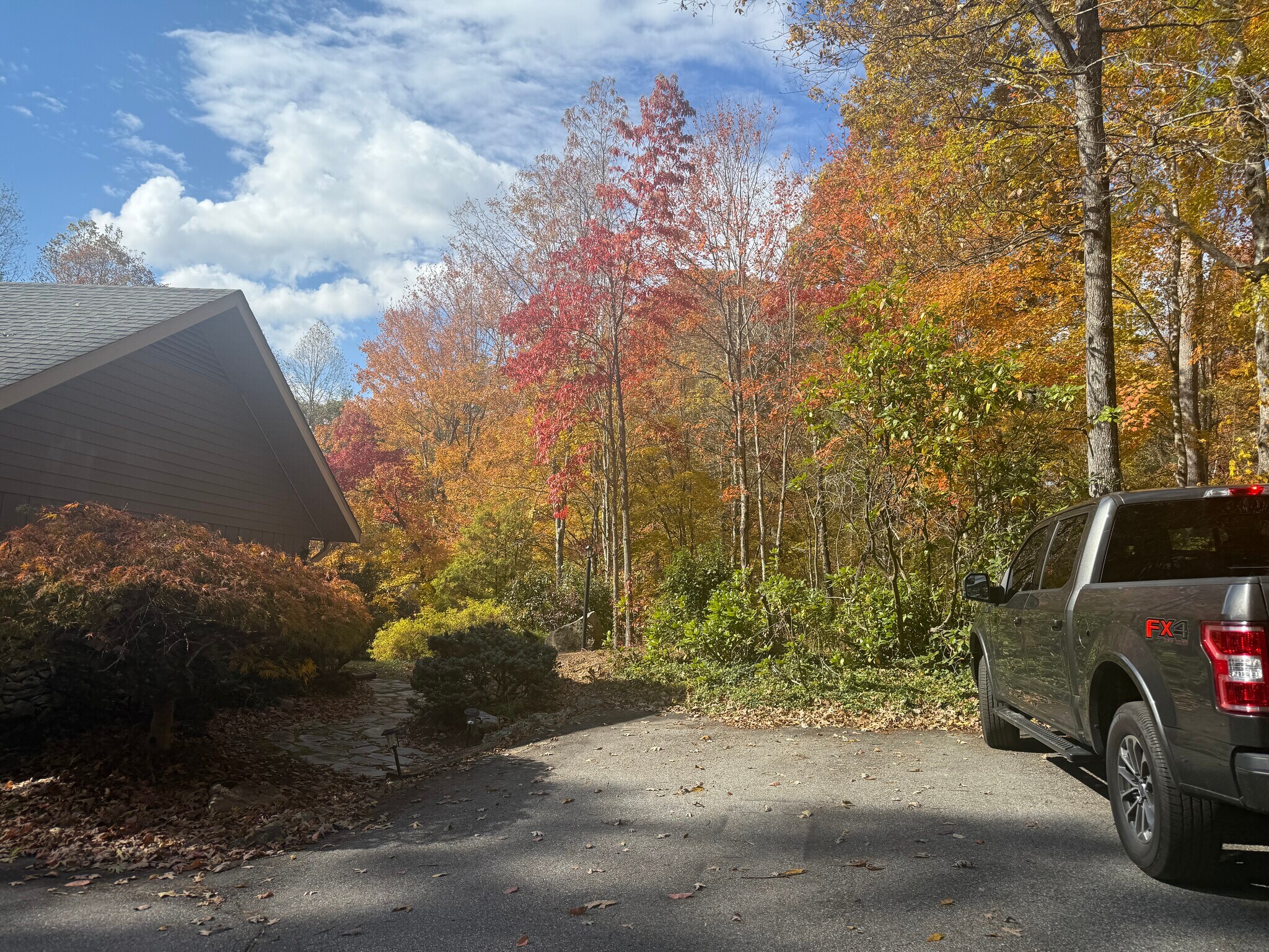 Building Photo - 45 Pentland Hills Dr