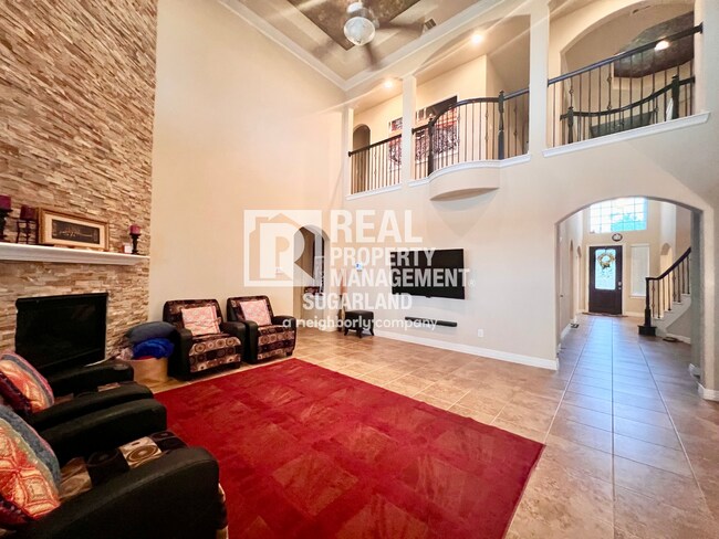 Building Photo - Stunning 5-Bedroom, 4.5-Bath Home for Rent in Richmond, TX