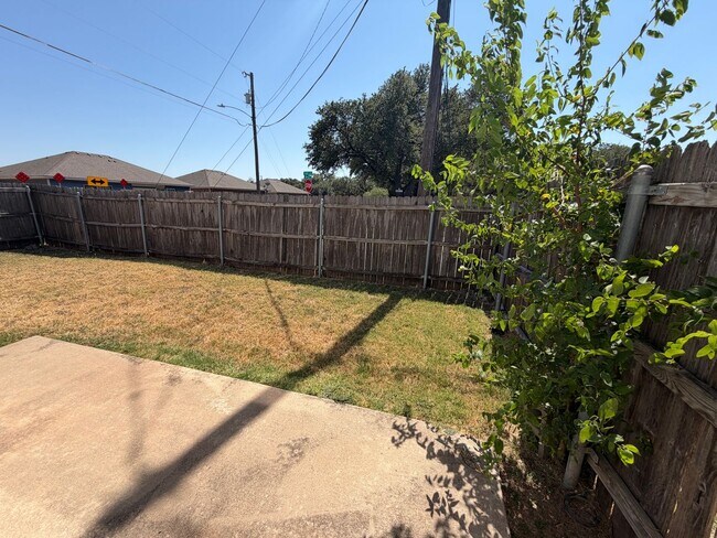 Building Photo - 2543 Pascal Ct