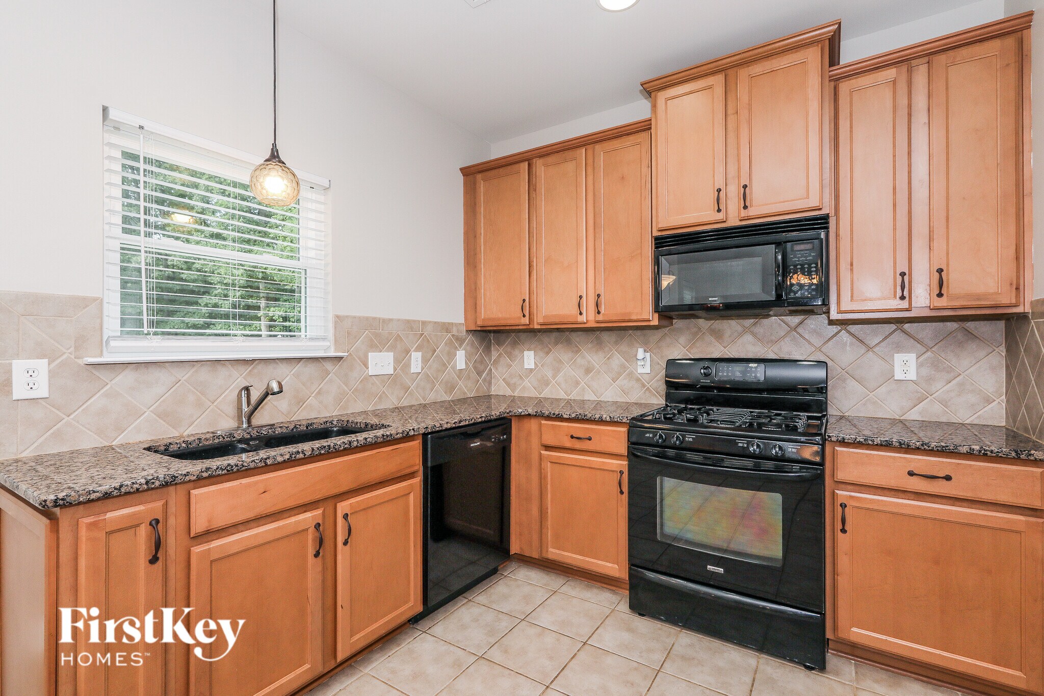 Building Photo - 4107 High Shoals Dr